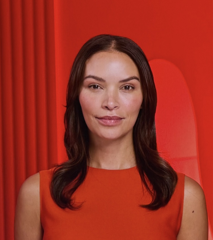 Before styling: brunette hair with less lift at the roots